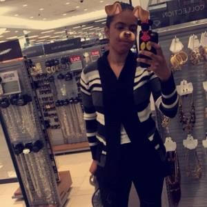 Meet your Posher, Luz